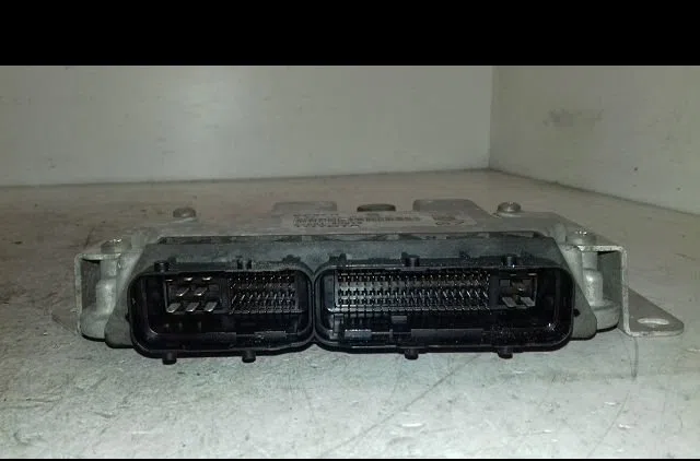 Calculateur moteur Toyota AYGO (_B1_) 1.0 (kgb10_) (2005-2014) 5 portes occasion — photo 2