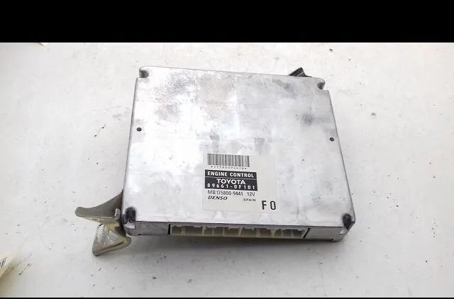 Calculateur moteur Toyota COROLLA Verso (ZER_, ZZE12_, R1_) 2.2 d-4d (aur10_) (2005-2009) 5 portes occasion