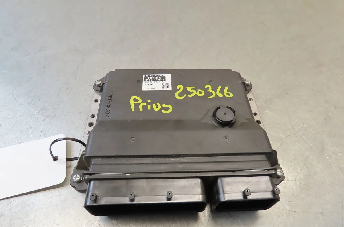 Calculateur moteur Toyota PRIUS (_W3_) 1.8 hybrid (zvw3_) (2008) occasion