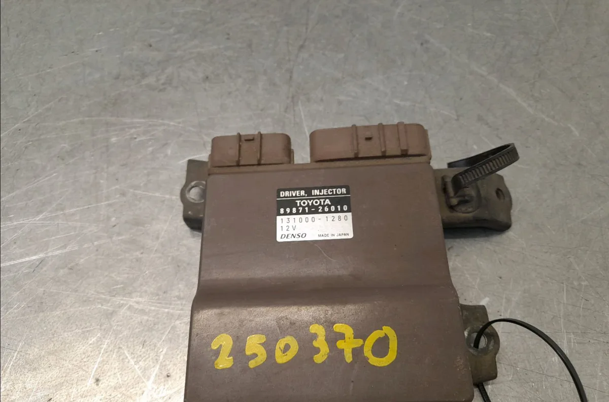 Calculateur moteur Toyota RAV 4 II (_A2_) 2.0 d 4wd (cla20_, cla21_) (2001-2005) occasion