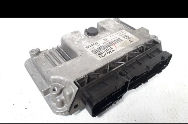 Calculateur moteur Toyota YARIS (_P13_) 1.0 (ksp130_) (2010) occasion — photo 2