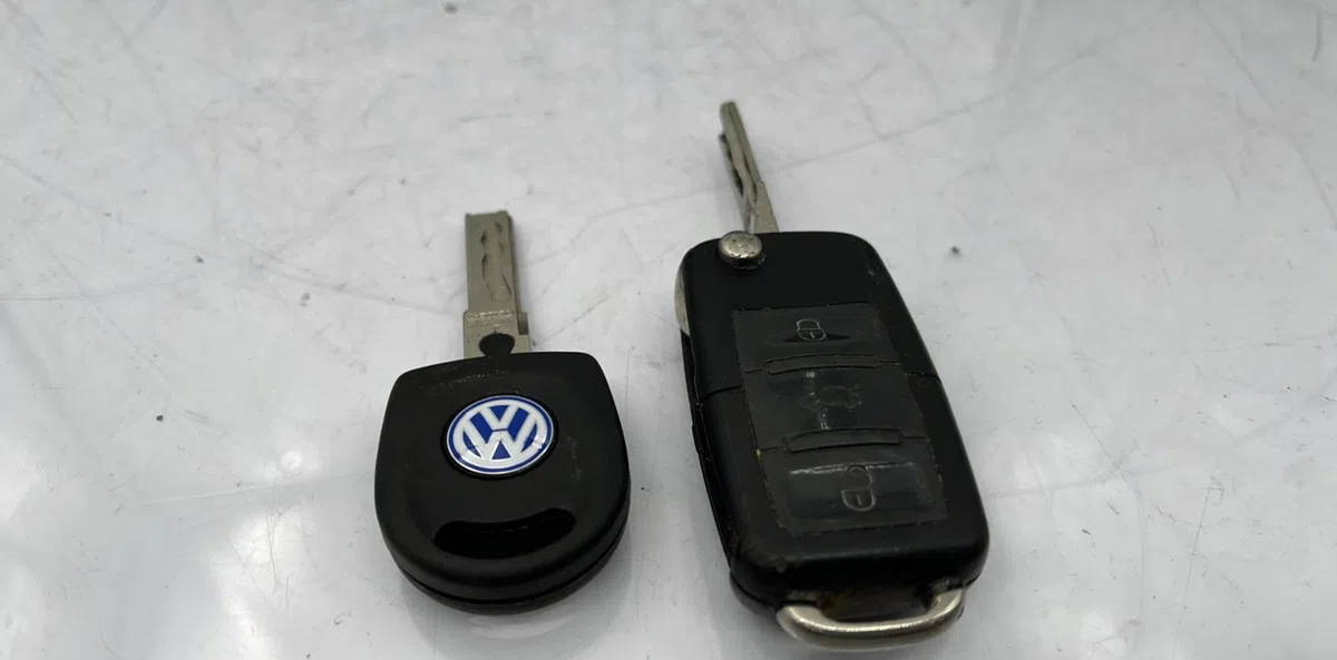 Calculateur moteur VOLKSWAGEN CADDY 3 PHASE 1 occasion
