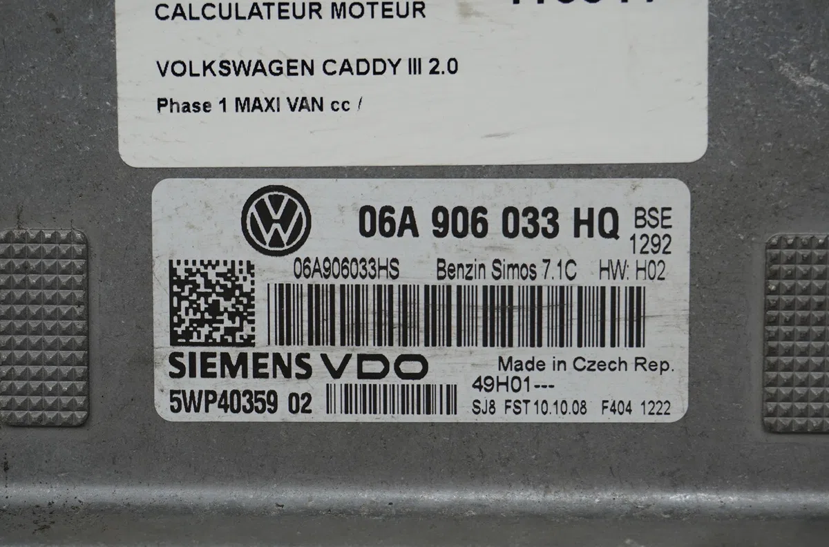 Calculateur moteur VOLKSWAGEN CADDY III  2.0 TDi 140ch occasion — photo 2