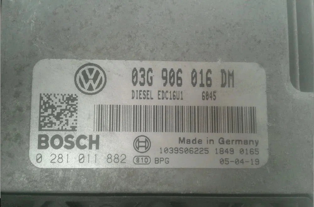 Calculateur moteur VOLKSWAGEN CADDY III 2005 occasion — photo 2