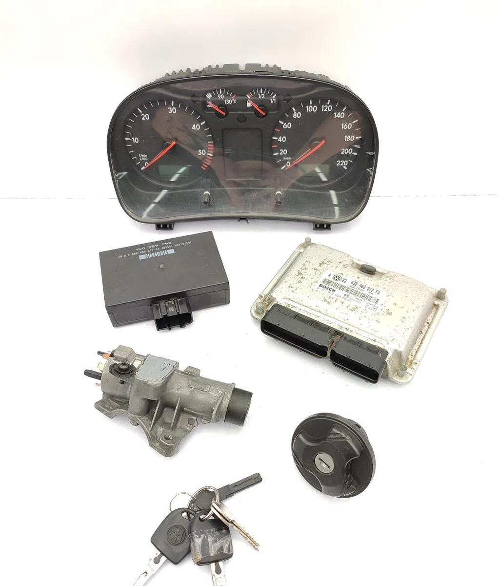Calculateur moteur VOLKSWAGEN GOLF 4 occasion — photo 2