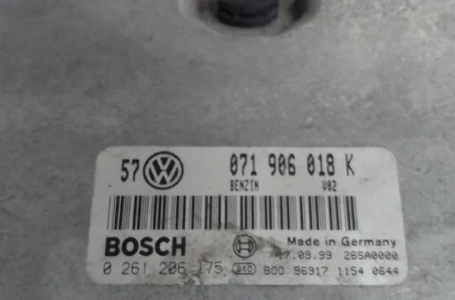Calculateur moteur Volkswagen GOLF IV (1J1) 1.9 sdi (1997-2005) occasion
