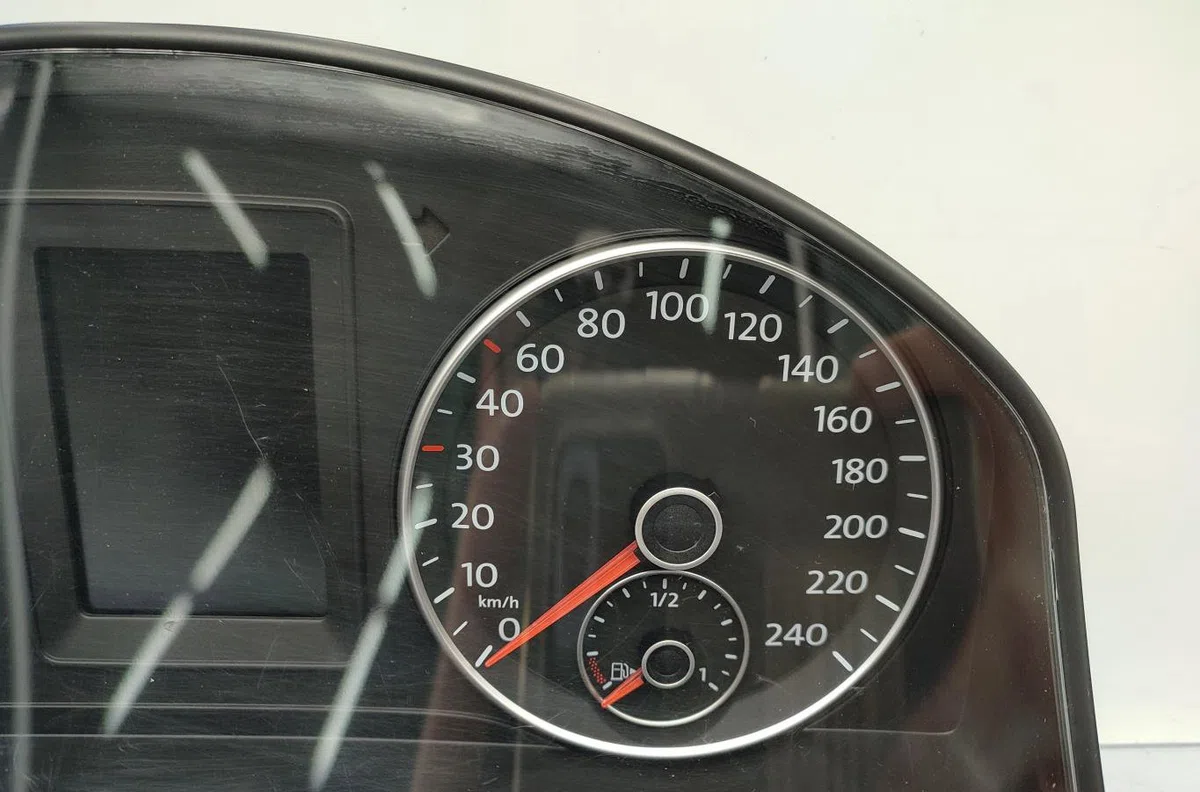 Calculateur moteur VOLKSWAGEN GOLF PLUS PHASE 1 occasion — photo 3