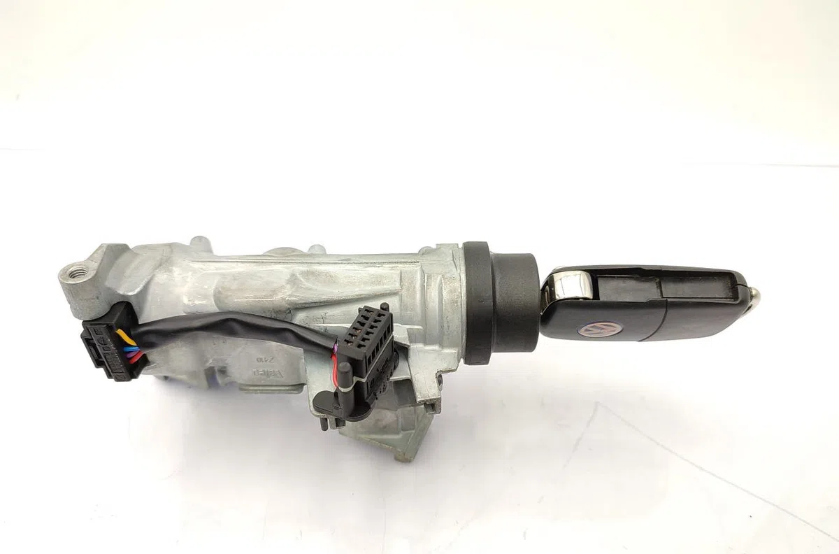 Calculateur moteur VOLKSWAGEN GOLF PLUS PHASE 1 occasion — photo 4