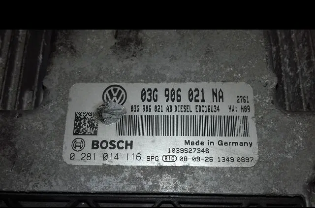 Calculateur moteur Volkswagen GOLF V (1K1) 1.9 tdi (2003-2008) 5 portes occasion — photo 3