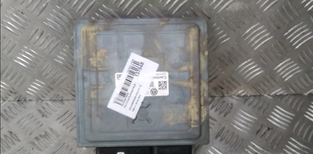 Calculateur moteur Volkswagen GOLF VI (5K1) 1.6 tdi (2009-2012) 5 portes occasion — photo 2