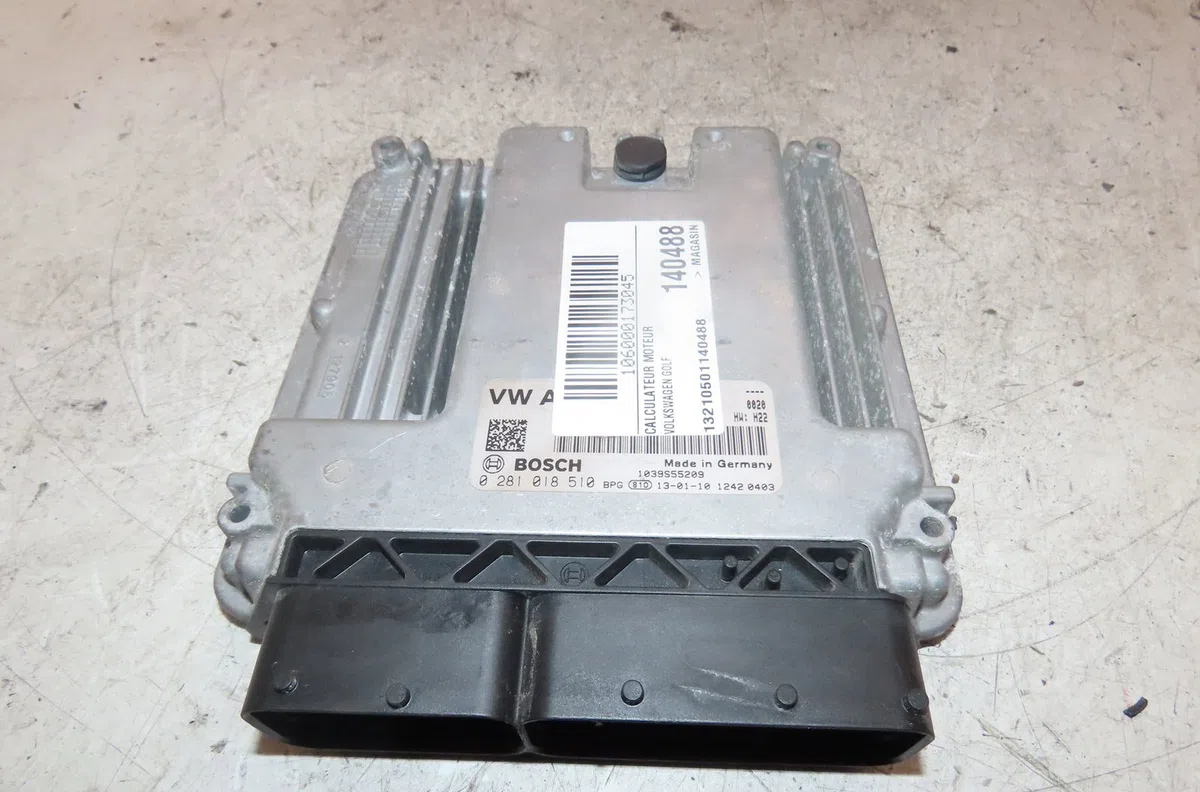 Calculateur moteur Volkswagen GOLF VII (5G1, BQ1, BE1, BE2) 1.6 tdi (2012-2017) occasion