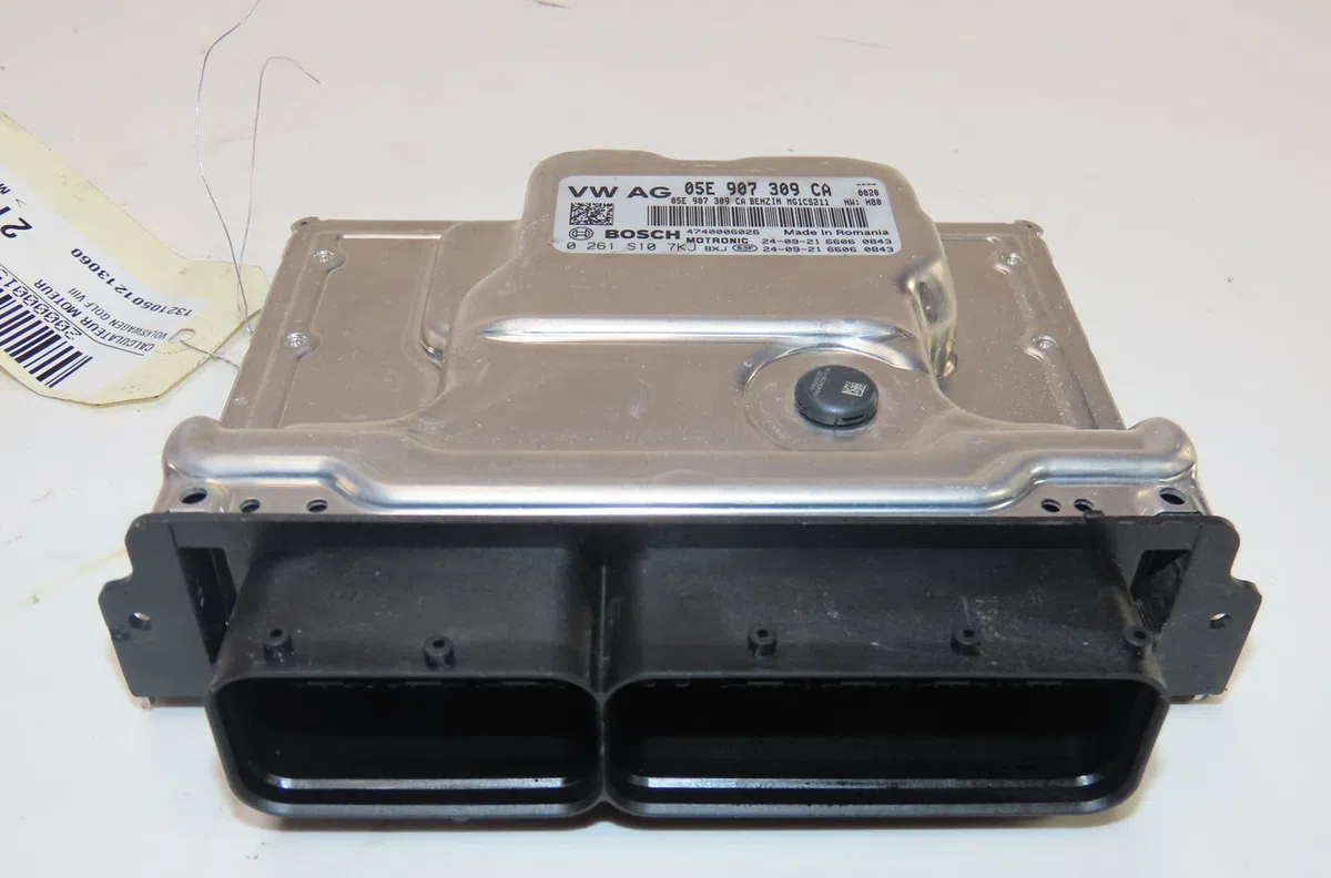 Calculateur moteur Volkswagen GOLF VIII (CD1) 1.5 etsi (2019) occasion — photo 2