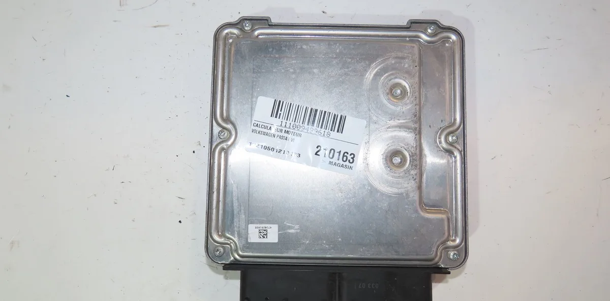 Calculateur moteur Volkswagen PASSAT B8 Variant (3G5, CB5) 2.0 tdi (2014) occasion