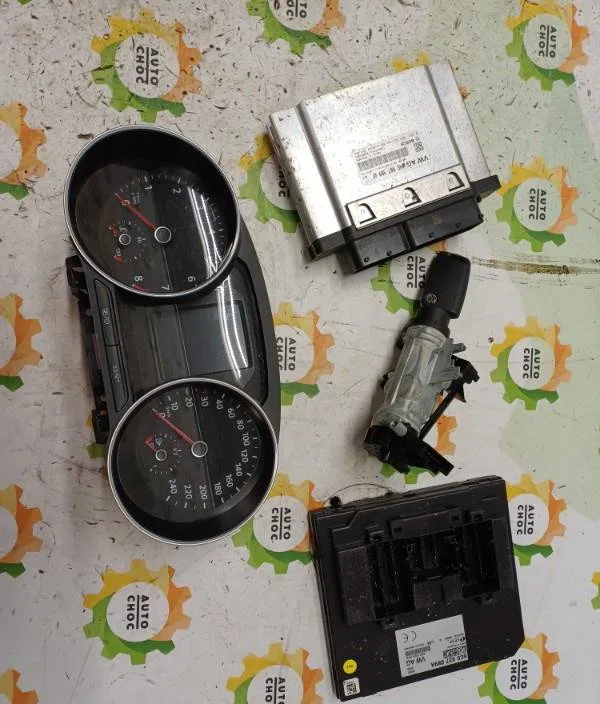 Calculateur moteur VOLKSWAGEN POLO 5 PHASE 2 occasion — photo 2