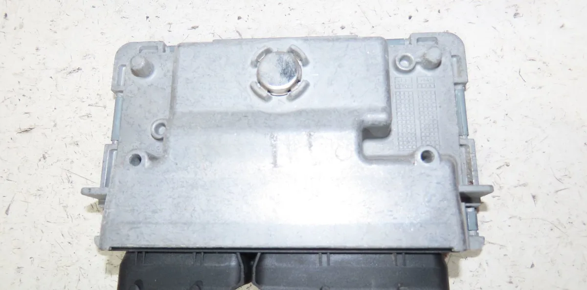 Calculateur moteur Volkswagen POLO V (6R1, 6C1) 1.2 (2009) occasion