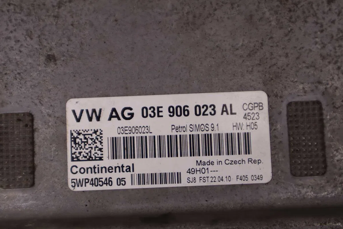 Calculateur moteur Volkswagen POLO V (6R1, 6C1) 1.2 (2009) occasion — photo 2