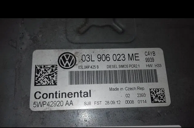 Calculateur moteur Volkswagen POLO V (6R1, 6C1) 1.6 tdi (2009) 5 portes occasion — photo 3