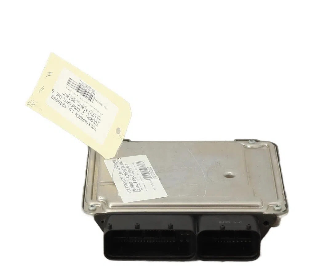 Calculateur moteur Volkswagen TOURAN (1T3) 2.0 tdi (2010-2015) 5 portes occasion — photo 2