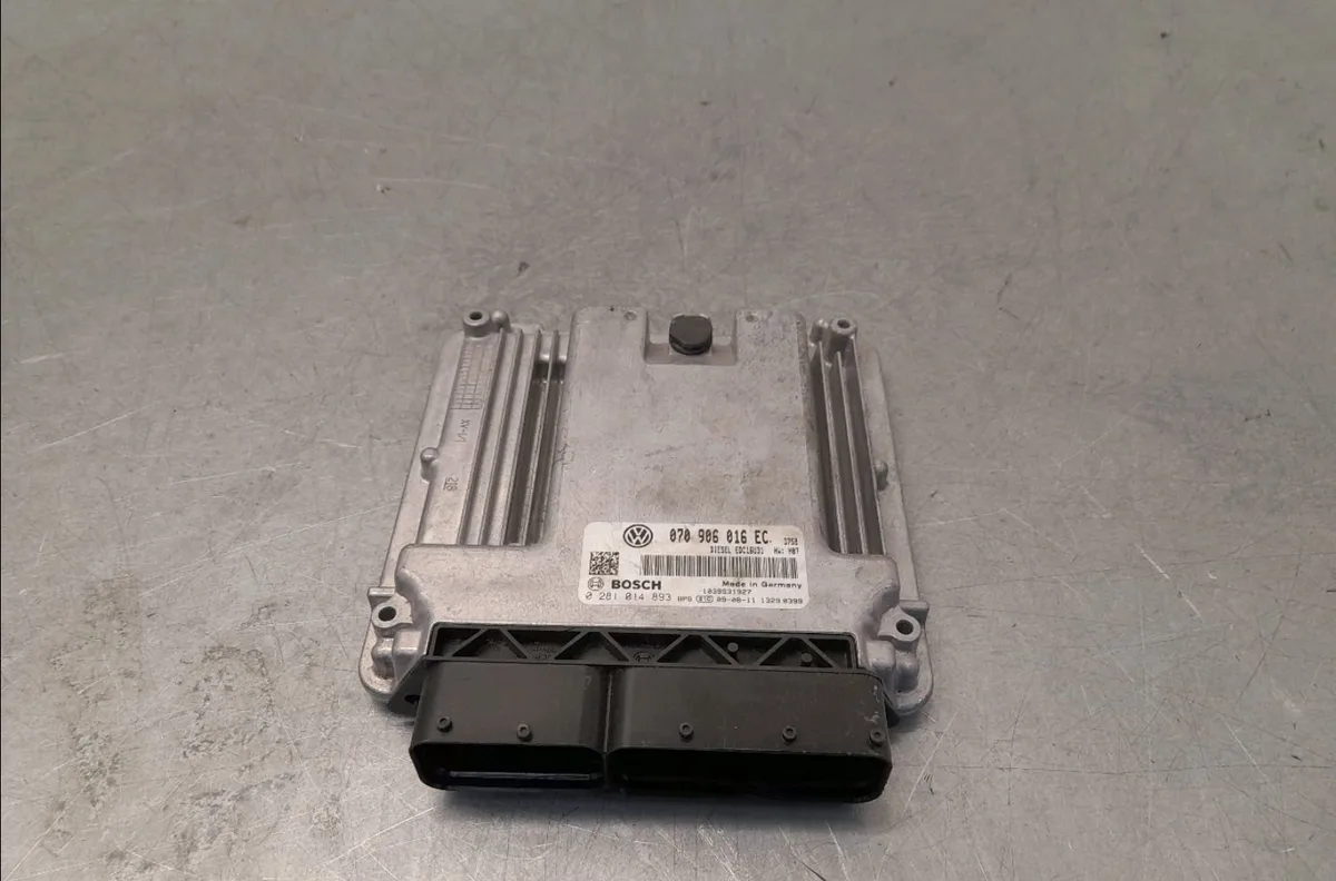 Calculateur moteur Volkswagen TRANSPORTER V Camionnette (7HA, 7HH, 7EA, 7EH) 2.5 tdi (2003-2009) occasion