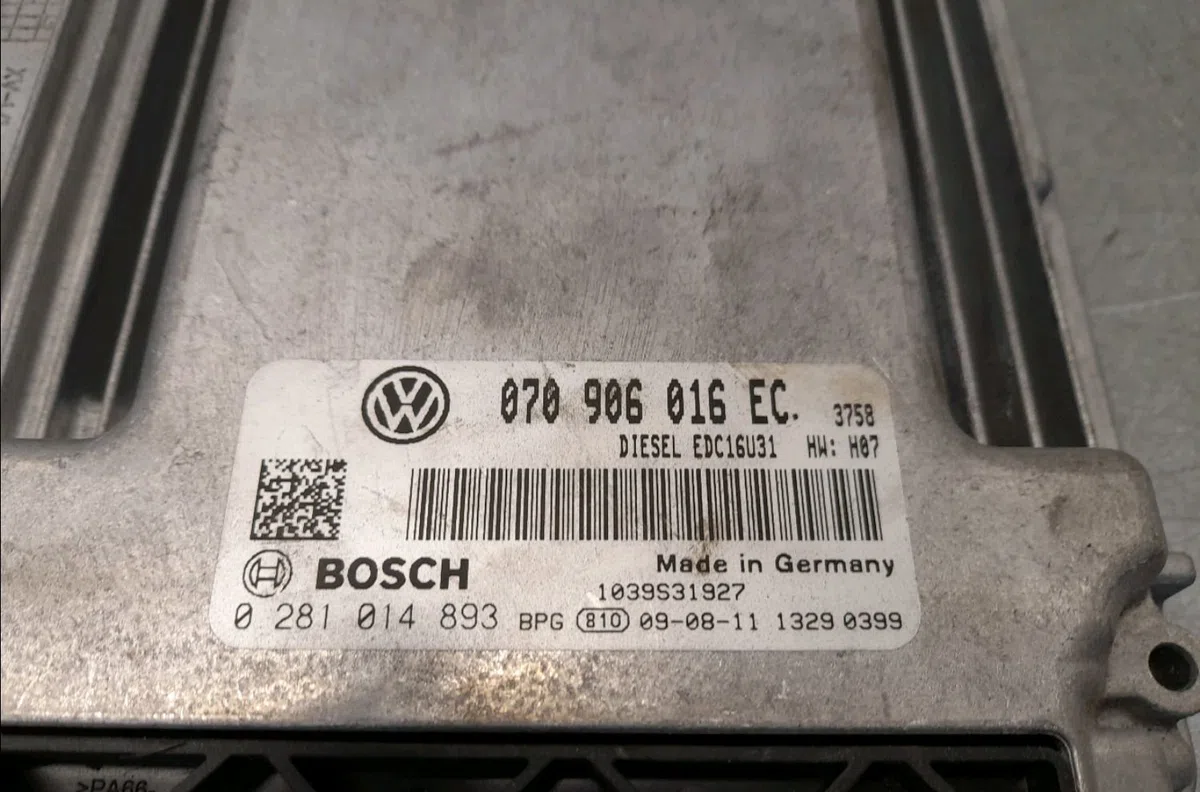 Calculateur moteur Volkswagen TRANSPORTER V Camionnette (7HA, 7HH, 7EA, 7EH) 2.5 tdi (2003-2009) occasion — photo 2