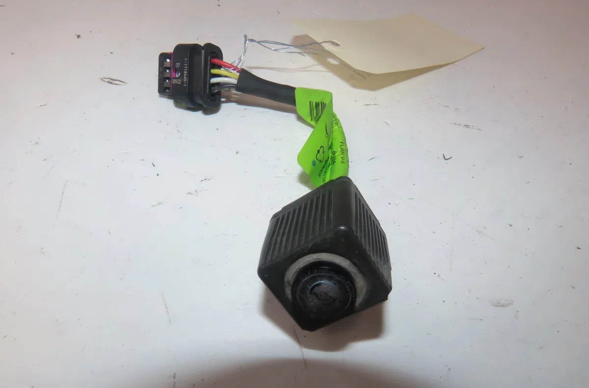 Camera de stationnement ar Peugeot 208 II (UB_, UP_, UW_, UJ_) E-208 (2019) occasion — photo 2
