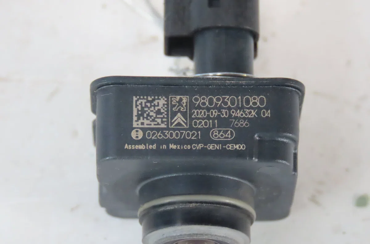Camera de stationnement ar Peugeot 3008 SUV (MC_, MR_, MJ_, M4_) 1.5 bluehdi 130 (2018) 5 portes occasion — photo 3