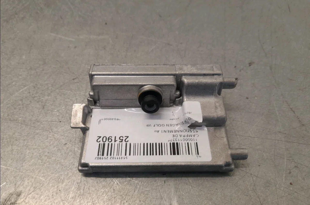 Camera de stationnement av Volkswagen GOLF VIII (CD1) 1.0 etsi (2020) occasion — photo 2