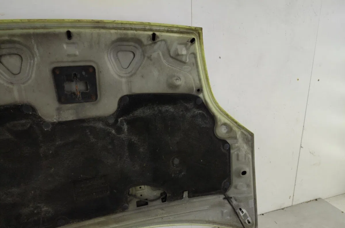 Capot FORD FIESTA 5 PHASE 2 occasion — photo 3