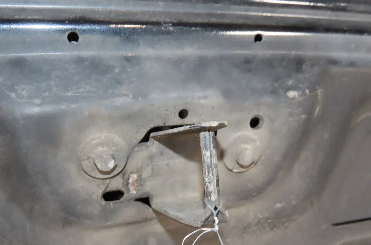Capot Ford MONDEO III A trois volumes (B4Y) 2.0 16v tddi - tdci (2000-2007) occasion — photo 2