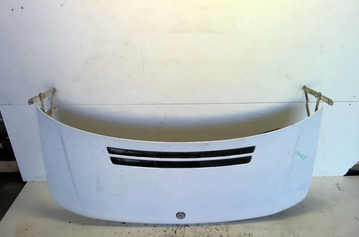 Capot Mercedes-benz VITO Camionnette (W638) 112 cdi 2.2 (638.094) (1999-2003) occasion