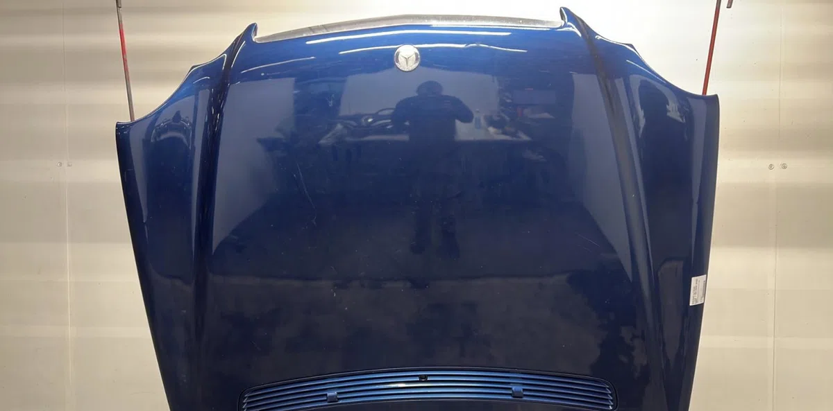 Capot MERCEDES CLASSE C 203 COUPE SPORT PHASE 1 occasion — photo 2