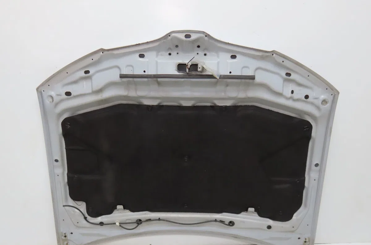 Capot Nissan ALMERA II Hatchback (N16) 1.8 (2000-2002) occasion — photo 2