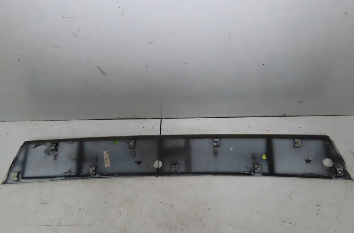 Capot Nissan CABSTAR (F24M, F24W) 35.13 dci, 45.13 dci 2.5 (f24m) (2006-2012) occasion — photo 2