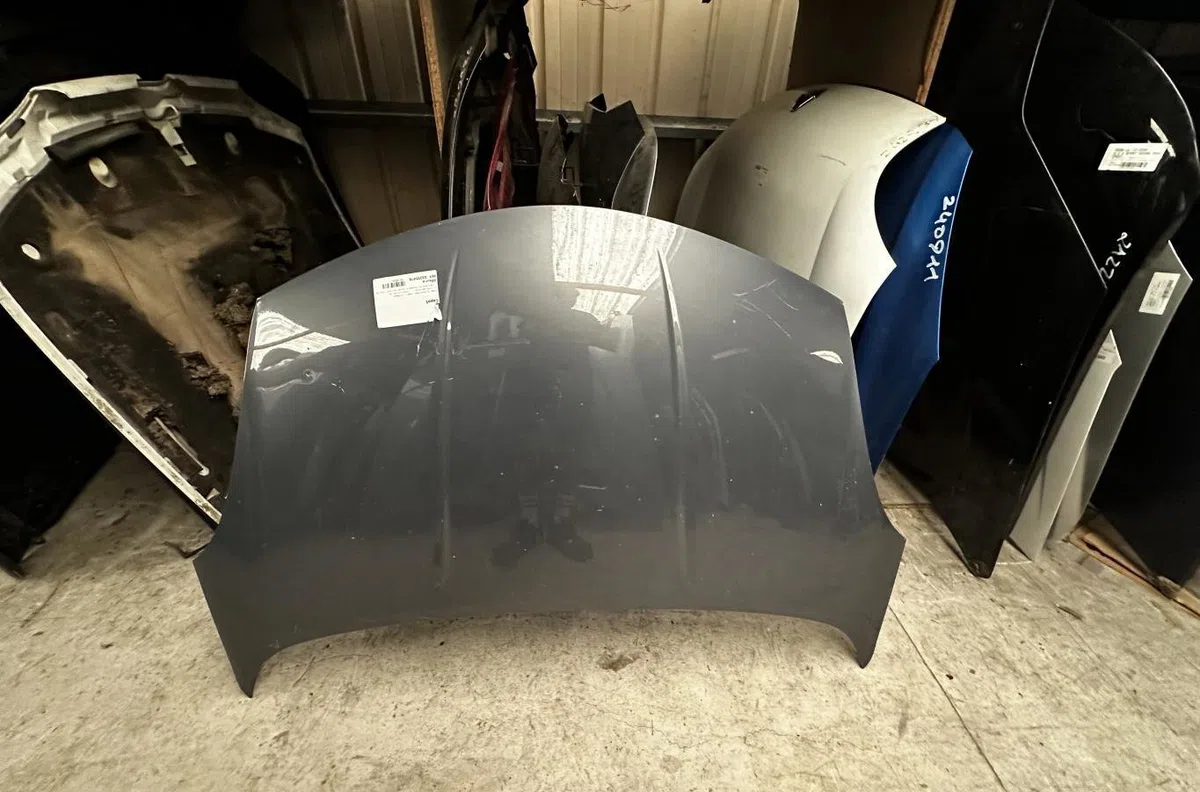 Capot Nissan NOTE (E11, NE11) 1.6 (2006-2012) occasion — photo 2