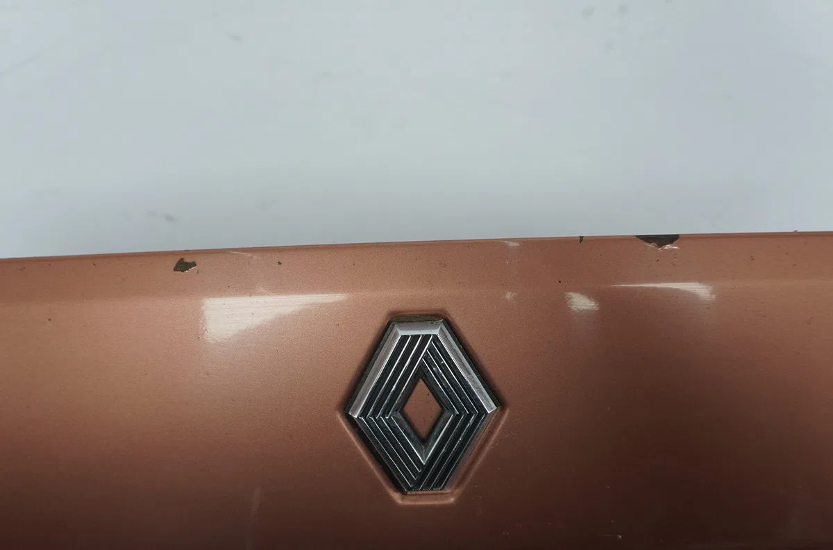 Capot Renault CLIO I (B-C57_, 5-357_) 1.4 (b-c57t, b-c57y) (1991-1998) occasion — photo 2
