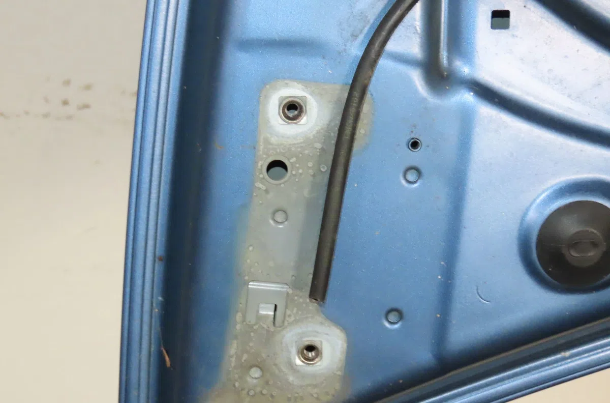 Capot Renault CLIO III (BR0-1, CR0-1) 1.2 16v (br02, br0j, br11, cr02, cr0j, cr11) (2005-2014) 5 portes occasion — photo 2