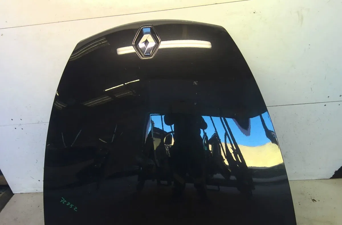 Capot Renault LAGUNA Coupé (DT0-1) 2.0 dci (dt01, dt08, dt09, dt0k, dt12, dt1c, dt1d, dt1m,... (2008-2015) 2 portes occasion — photo 2