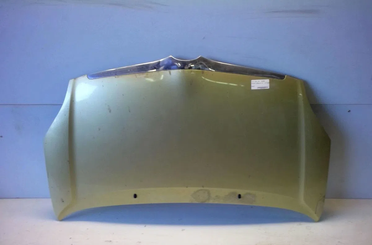 Capot Toyota COROLLA Verso (_E12_) 1.6 vvt-i (zze121_) (2001-2004) occasion — photo 2