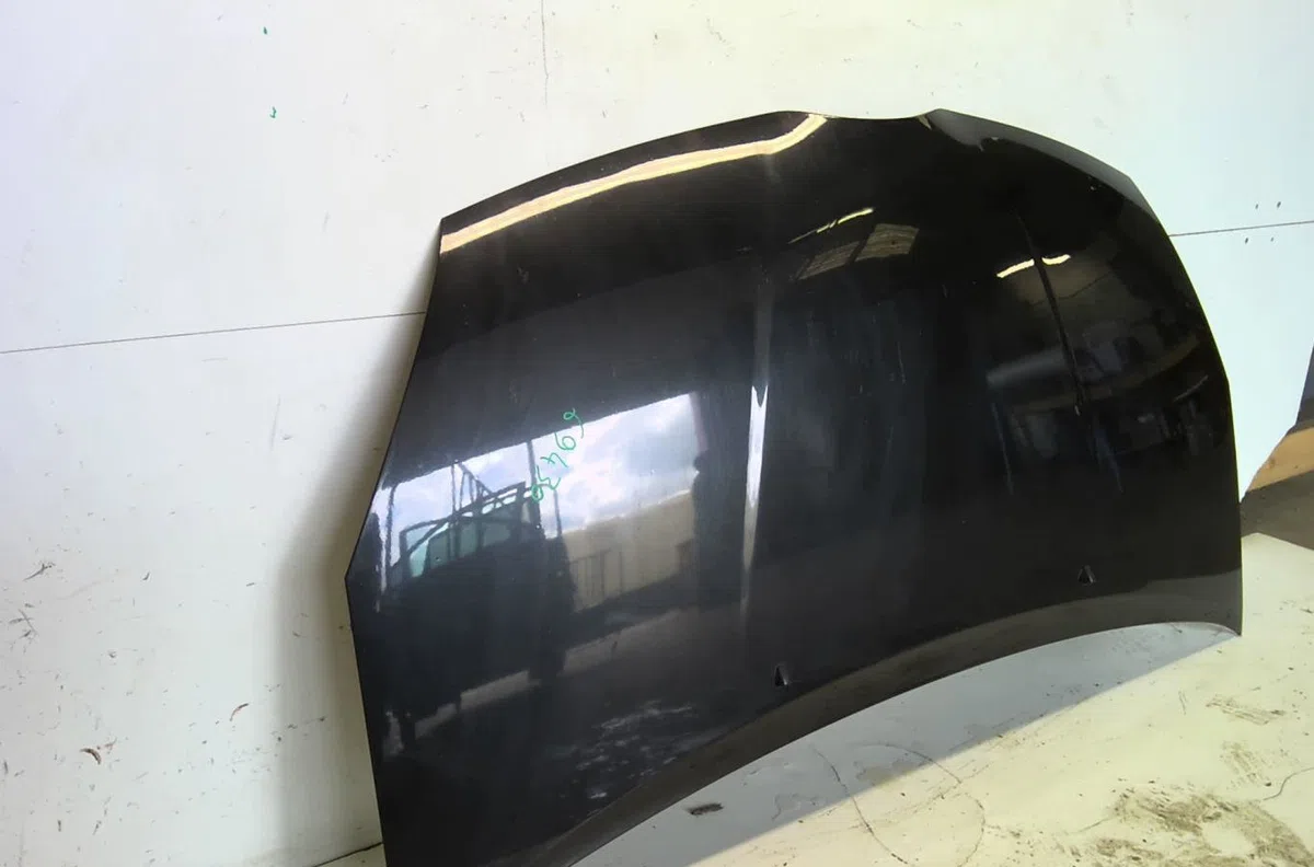 Capot Toyota COROLLA Verso (ZER_, ZZE12_, R1_) 2.2 d-4d (aur10_) (2005-2009) occasion — photo 2