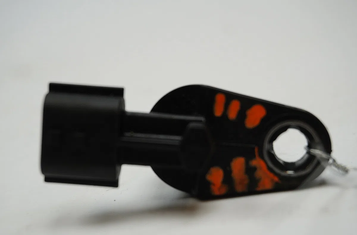 Capteur arbre a cames Renault KANGOO Express (FW0-1_) 1.5 dci 75 (fw07, fw10, fw04) (2010) 4 portes occasion — photo 4