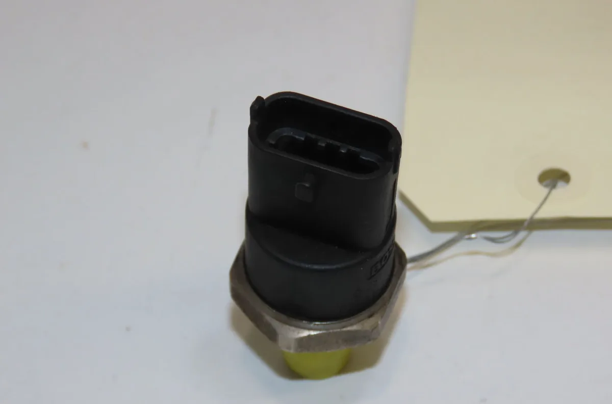 Capteur pression rampe Renault LAGUNA II Grandtour (KG0-1_) 1.9 dci (kg0g) (2001-2007) occasion