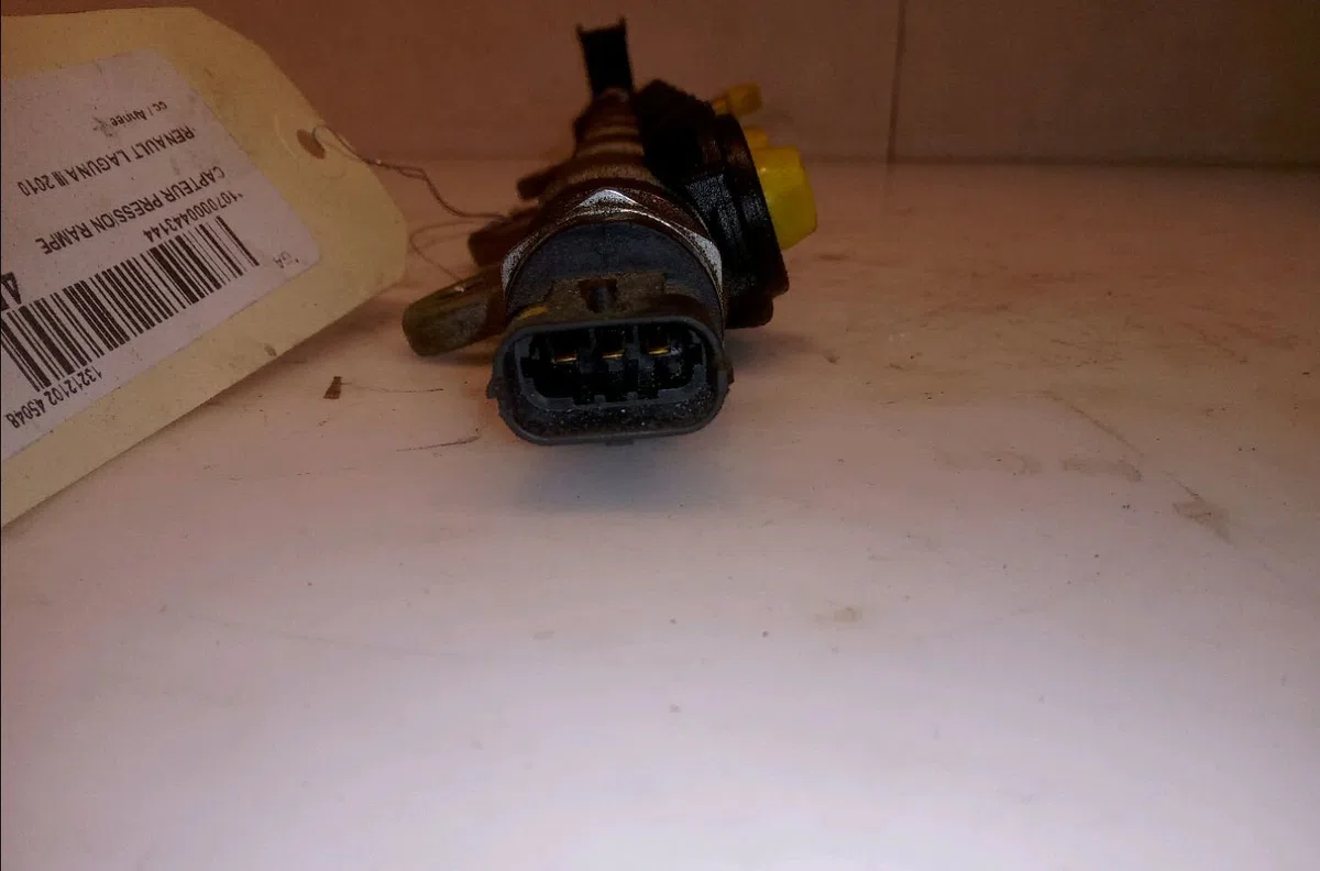 Capteur pression rampe  Renault LAGUNA III (BT0-1) 2.0 dci (bt07, bt0j, bt14, bt1a, bt1s) (2007-2015) 5 portes occasion