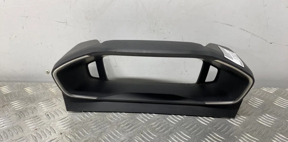 Casquette supérieure tableau de bord PEUGEOT 208 2 occasion — photo 4