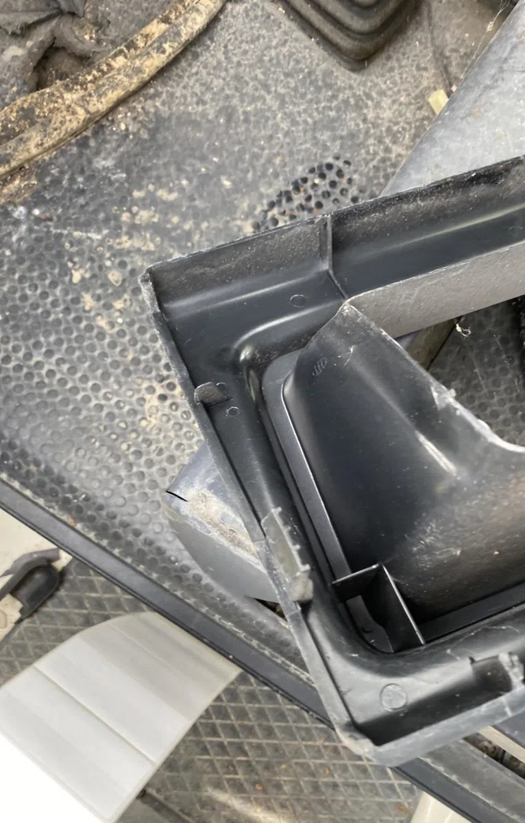 Casquette supérieure tableau de bord RENAULT TRAFIC 1 PHASE 1 occasion — photo 4