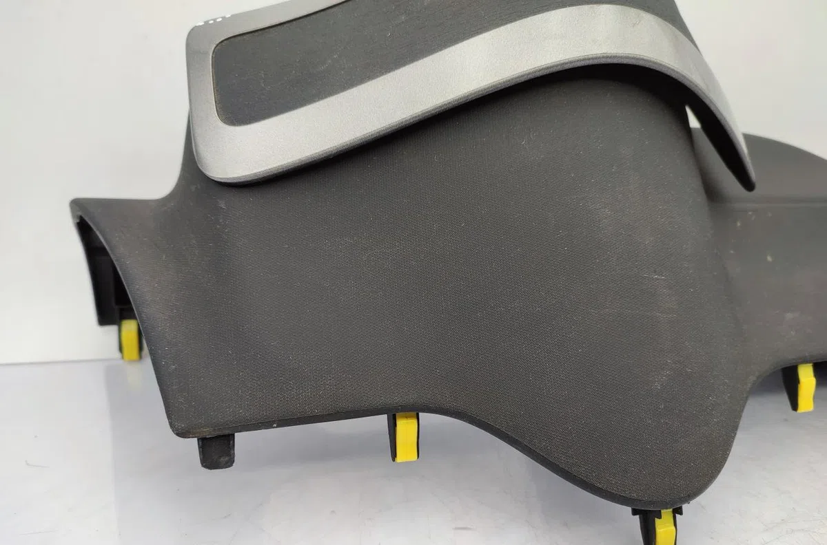 Casquette supérieure tableau de bord TOYOTA IQ occasion — photo 2