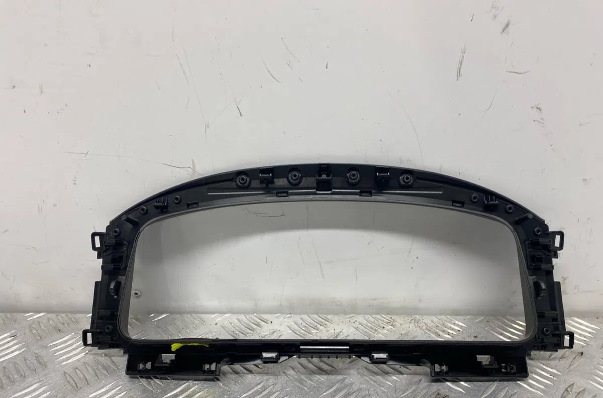 Casquette supérieure tableau de bord VOLKSWAGEN GOLF 7 PHASE 2 occasion