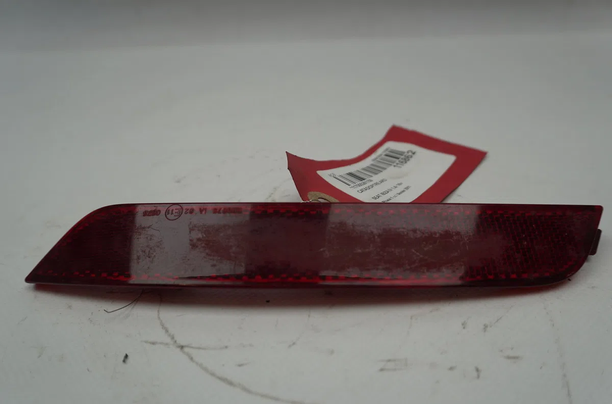 Catadioptre ard Seat IBIZA IV ST (6J8, 6P8) 1.4 (2010-2015) occasion — photo 2