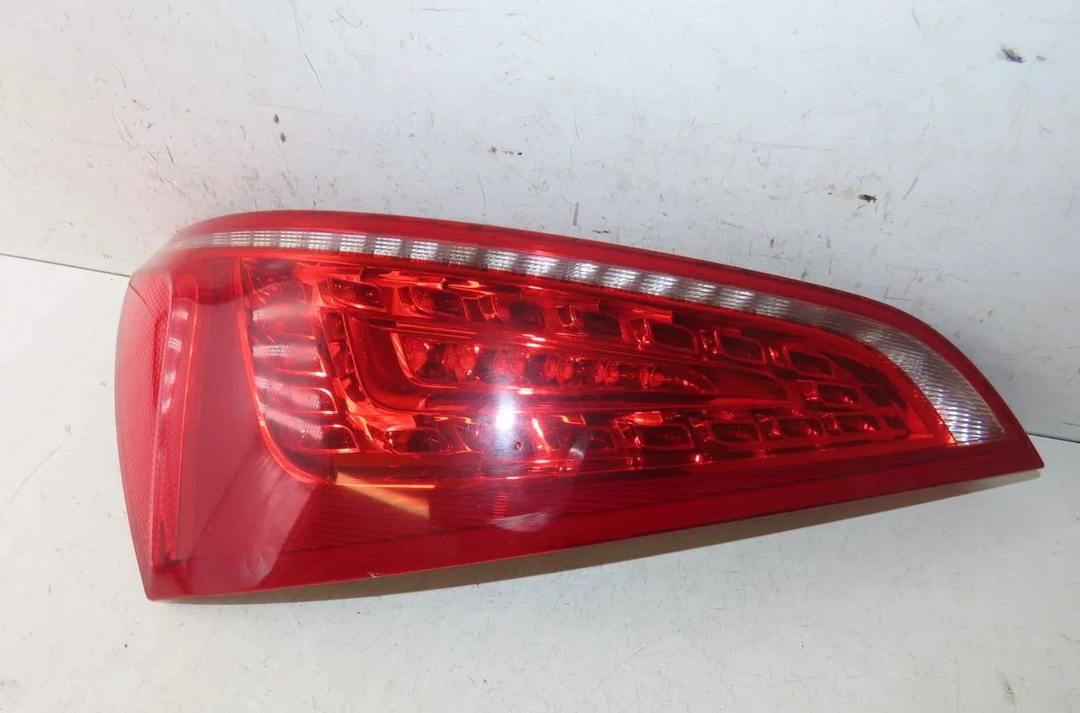 Catadioptre arg AUDI Q5 I occasion — photo 2
