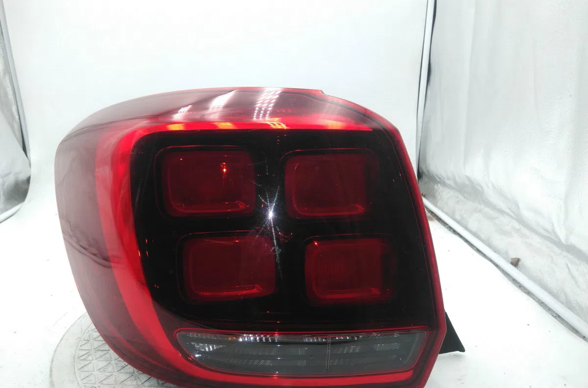 Catadioptre arg DACIA SANDERO II occasion — photo 3