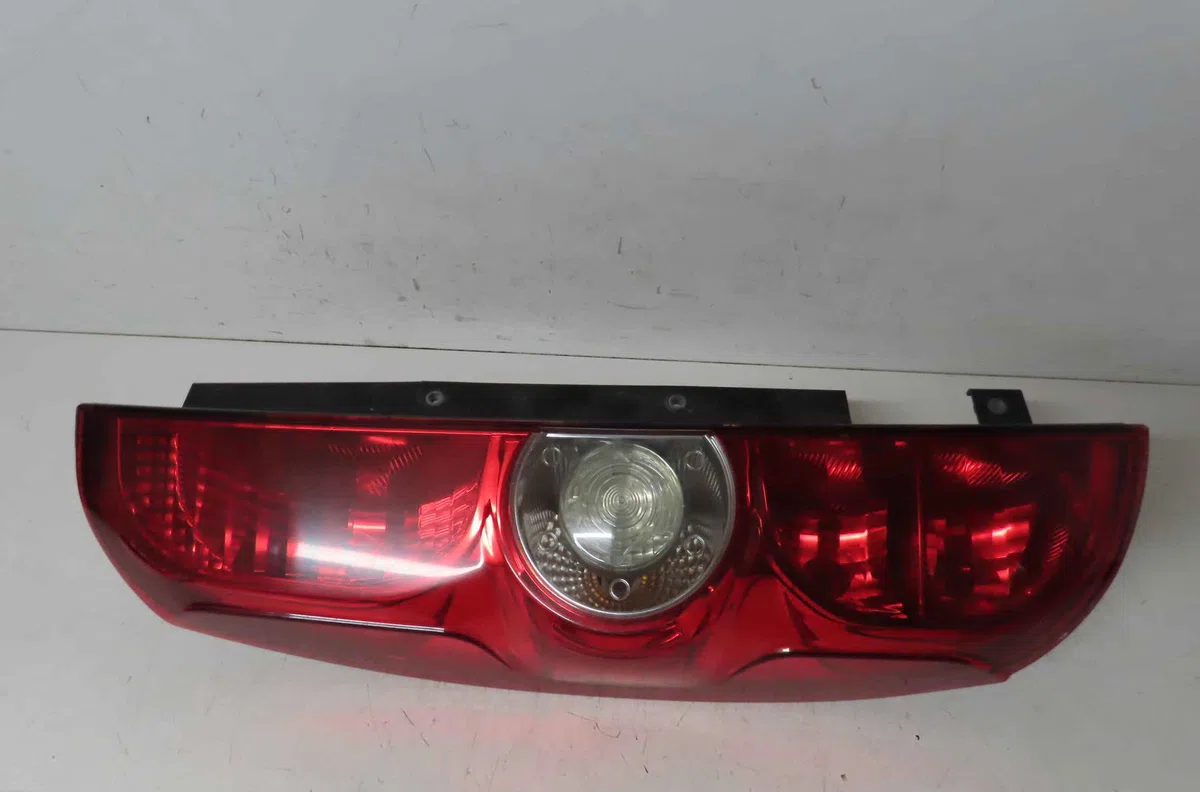 Catadioptre arg FIAT DOBLO II occasion — photo 2